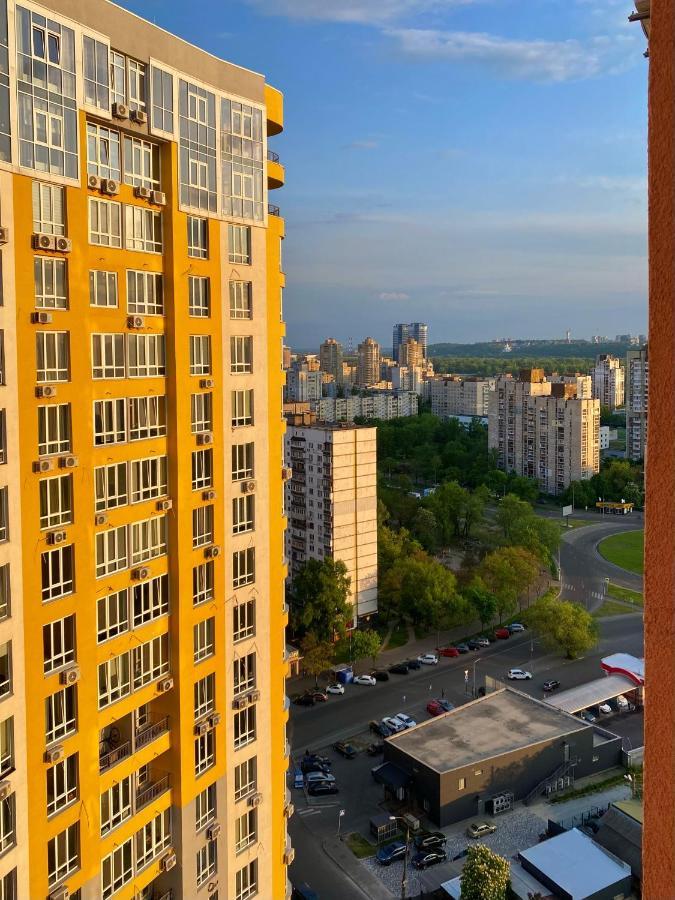 Затишна І Тепла Квартира, Метро Лівобережна, Мвц, Інститут Серця Kiev Exterior foto